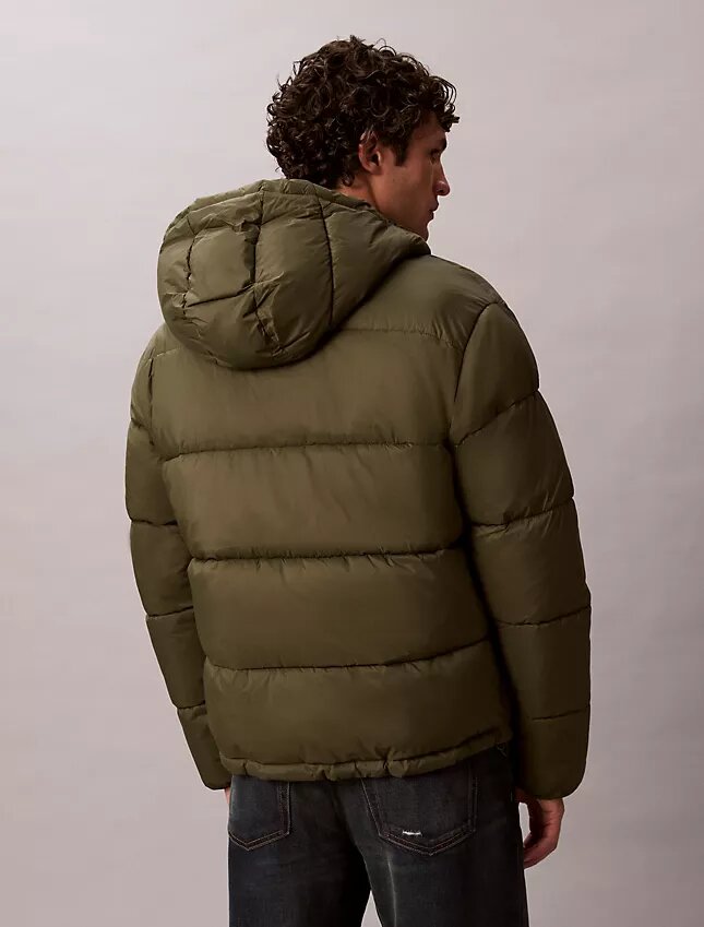 Chaqueta acolchada con capucha Chaqueta acolchada con capucha