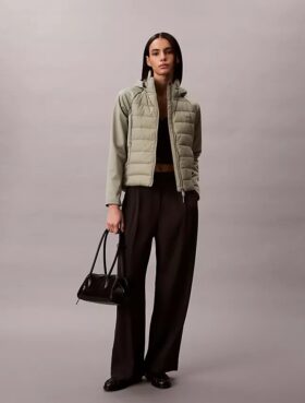 Chaqueta acolchada de mezcla de tejidos