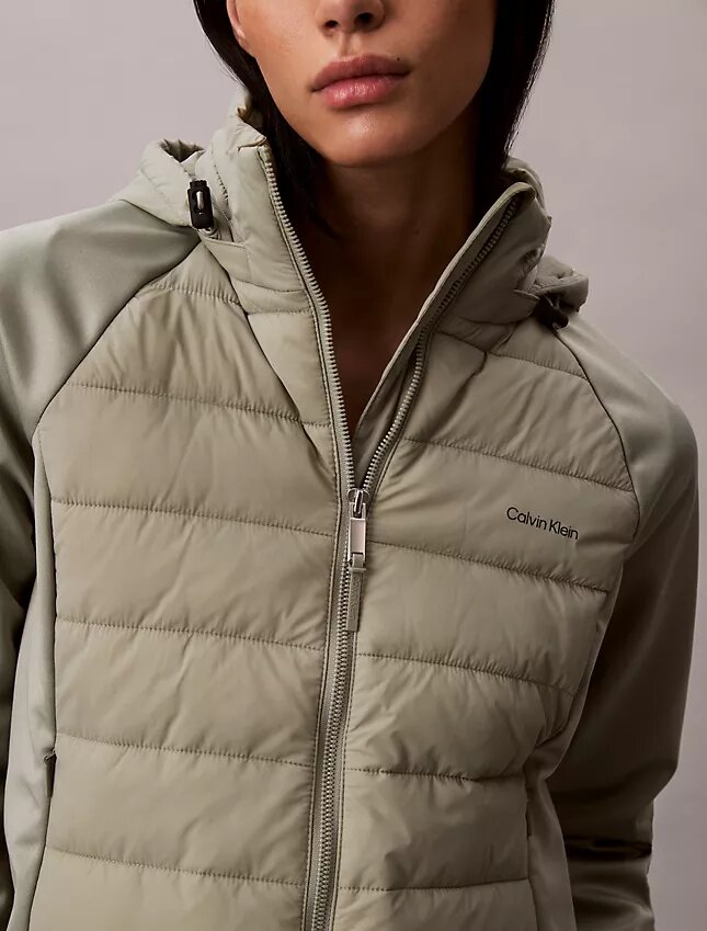 Chaqueta acolchada de mezcla de tejidos Chaqueta acolchada de mezcla de tejidos