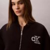 Chaqueta bomber corta y holgada