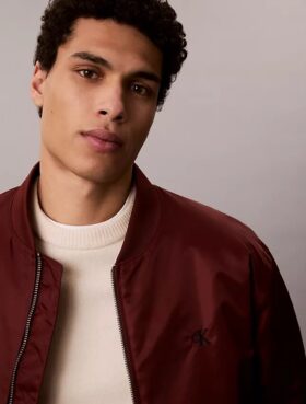 Chaqueta bomber de nailon