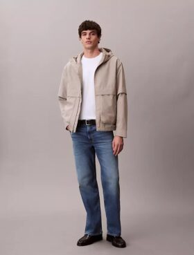 Chaqueta cortavientos con capucha Ripstop