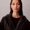 Chaqueta cortavientos con logotipo en jacquard