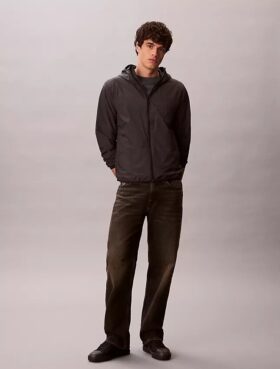 Chaqueta cortavientos de nailon