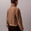 Chaqueta cortavientos deportiva moderna