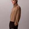Chaqueta cortavientos deportiva moderna
