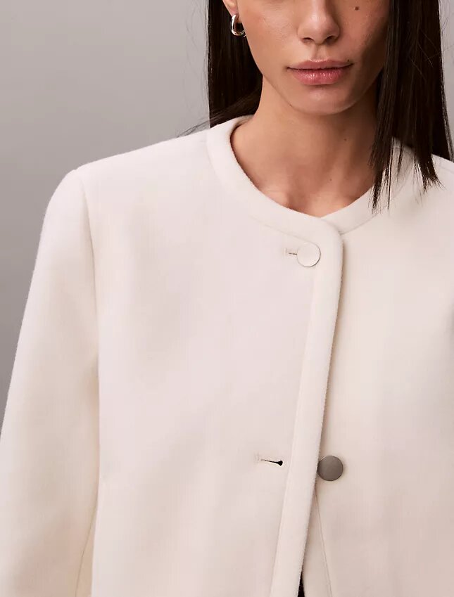Chaqueta estructurada sin cuello Chaqueta estructurada sin cuello