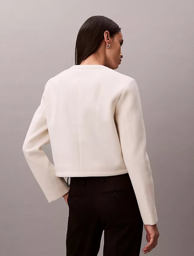 Chaqueta estructurada sin cuello Chaqueta estructurada sin cuello