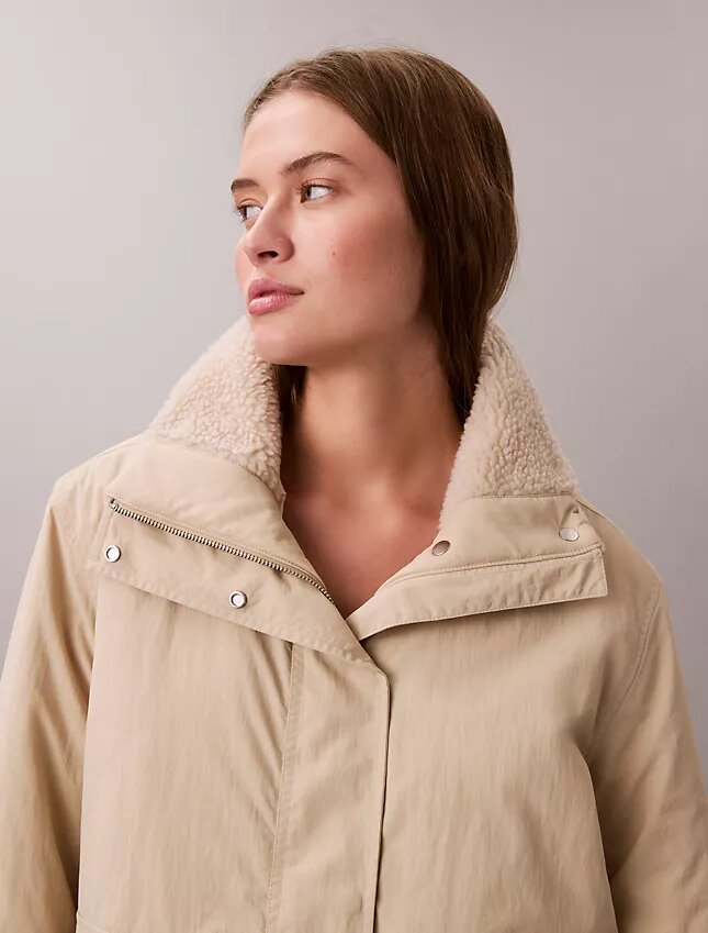 Chaqueta holgada con cuello de sherpa Chaqueta holgada con cuello de sherpa