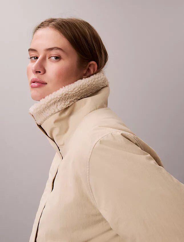 Chaqueta holgada con cuello de sherpa Chaqueta holgada con cuello de sherpa