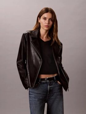 Chaqueta motera de piel sintética