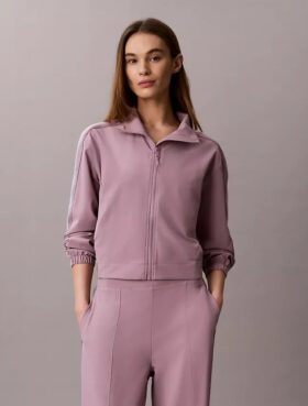 Chaqueta tejida con cinta con el logotipo Commuter