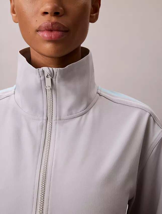 Chaqueta tejida con cinta con el logotipo Commuter Chaqueta tejida con cinta con el logotipo Commuter