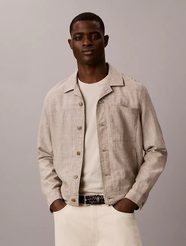 Chaqueta tipo camisa ligera y holgada Chaqueta tipo camisa ligera y holgada