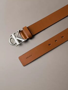 Cinturón con logotipo Monogram