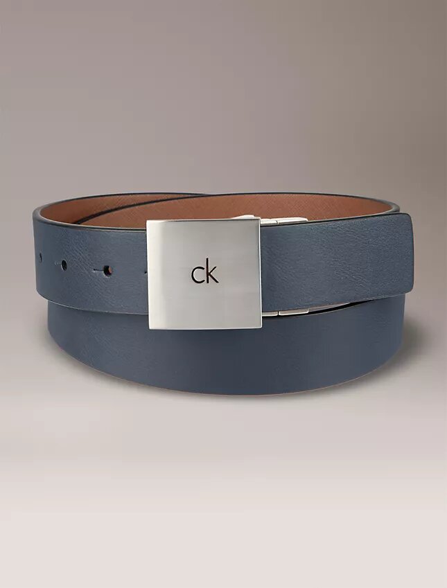 Cinturón reversible con placa con el logotipo cuadrado Cinturón reversible con placa con el logotipo cuadrado