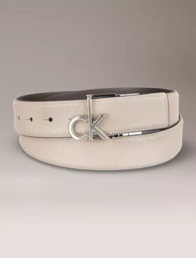 Cinturón reversible con placa con el logotipo Monogram Cinturón reversible con placa con el logotipo Monogram