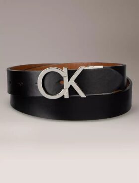 Cinturón reversible con placa con el logotipo Monogram