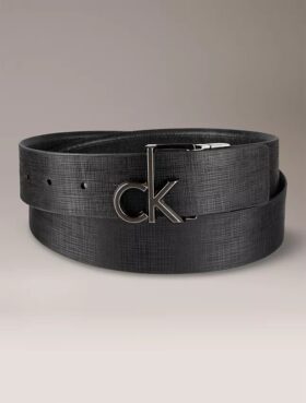 Cinturón reversible con placa con el logotipo Monogram Cinturón reversible con placa con el logotipo Monogram