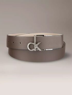 Cinturón reversible con placa con el logotipo Monogram Cinturón reversible con placa con el logotipo Monogram