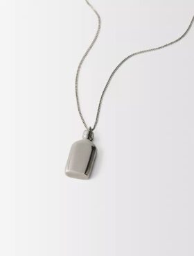 Collar con colgante CK One