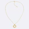 Collar con colgante redondo escultural