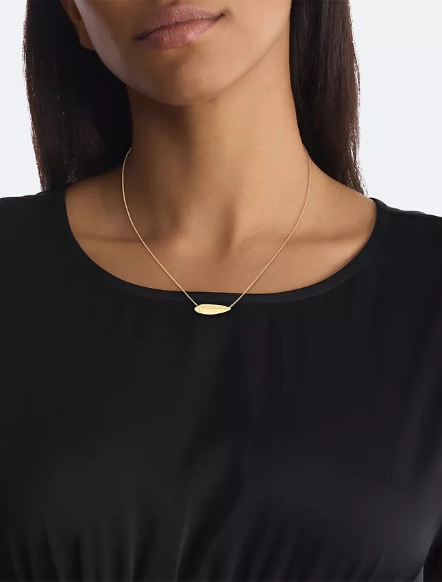 Collar de contornos esculturales Collar de contornos esculturales