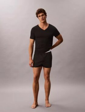 Cotton Classics, pack de 5 camisetas de corte clásico con cuello en V Cotton Classics, pack de 5 camisetas de corte clásico con cuello en V