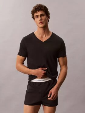 Cotton Classics, pack de 5 camisetas de corte clásico con cuello en V Cotton Classics, pack de 5 camisetas de corte clásico con cuello en V