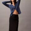 Falda lápiz elástica y elegante Falda lápiz elástica y elegante