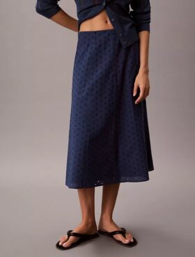 Falda midi con bordados