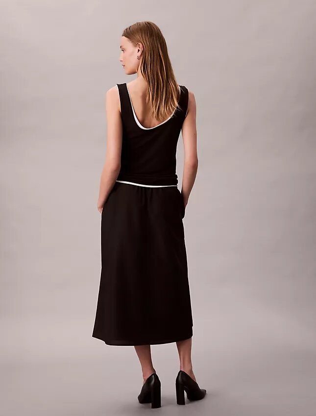 Falda midi de nailon sin cremallera Falda midi de nailon sin cremallera