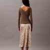 Falda midi de satén arrugado estampado