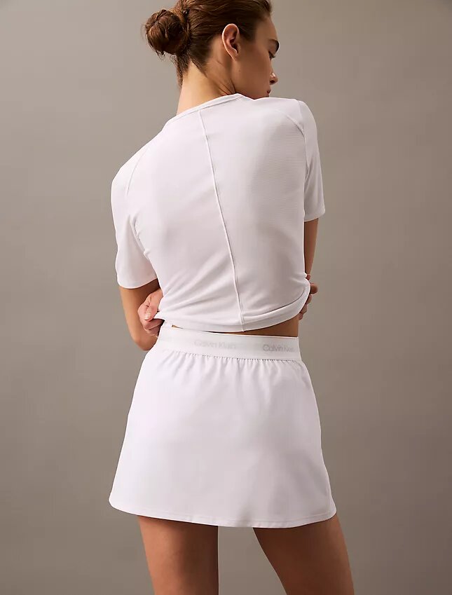 Falda-pantalón deportiva moderna Falda-pantalón deportiva moderna