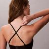 Form to Body Bralette bandeau ligeramente forrado que se adapta al cuerpo Form to Body Bralette bandeau ligeramente forrado que se adapta al cuerpo