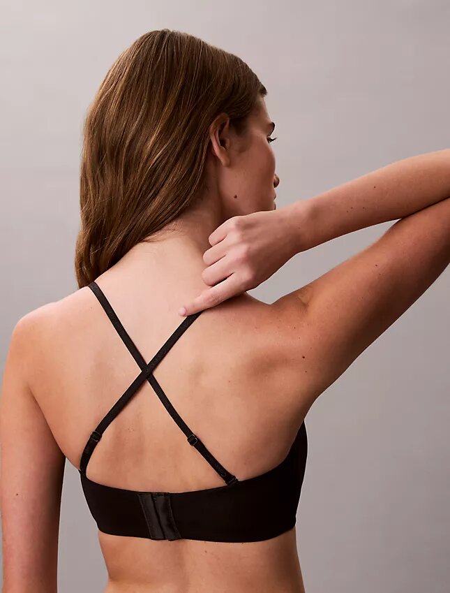 Form to Body Bralette bandeau ligeramente forrado que se adapta al cuerpo Form to Body Bralette bandeau ligeramente forrado que se adapta al cuerpo