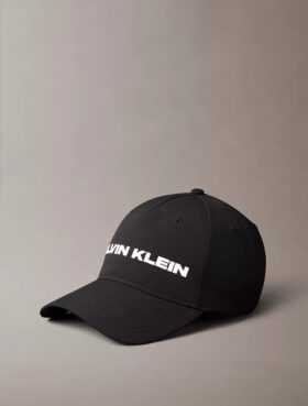 Gorra con el logotipo de Calvin Klein