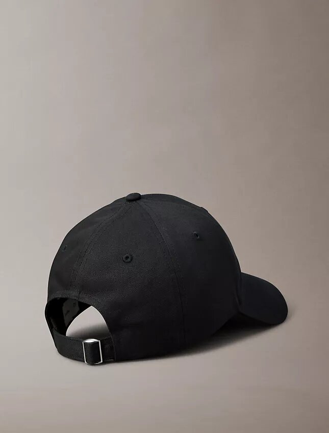 Gorra con logotipo curvado Gorra con logotipo curvado