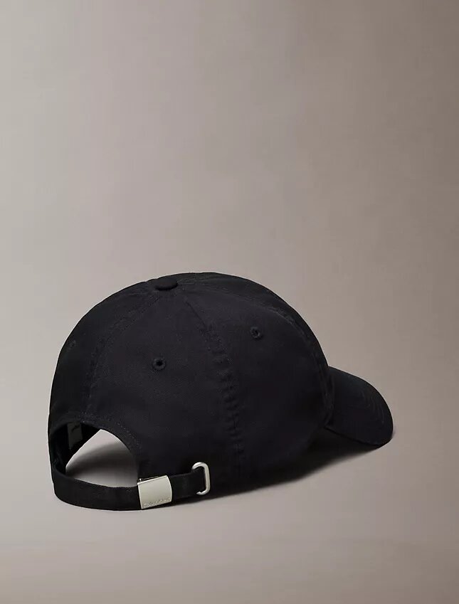 Gorra con logotipo gráfico bordado Gorra con logotipo gráfico bordado