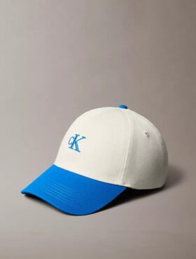 Gorra de béisbol con logotipo bordado en contraste