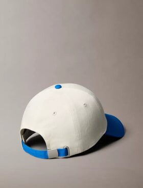 Gorra de béisbol con logotipo bordado en contraste
