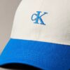 Gorra de béisbol con logotipo bordado en contraste Gorra de béisbol con logotipo bordado en contraste