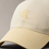 Gorra de béisbol con logotipo bordado en contraste Gorra de béisbol con logotipo bordado en contraste