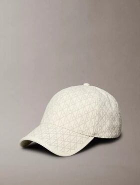 Gorra de béisbol con logotipo estampado por toda la superficie