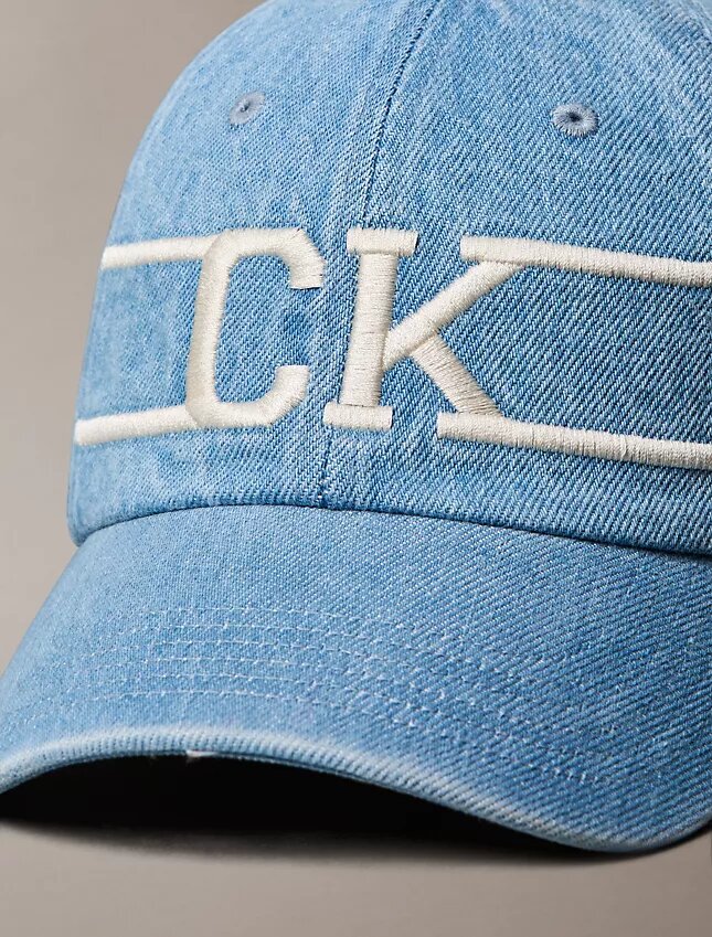 Gorra de béisbol de Denim con logotipo Monogram Gorra de béisbol de Denim con logotipo Monogram