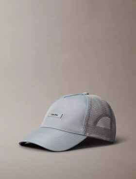 Gorra de béisbol tipo trucker con logotipo estándar Gorra de béisbol tipo trucker con logotipo estándar