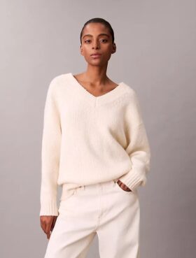 Jersey de cuello en V de mezcla de lana bouclé Jersey de cuello en V de mezcla de lana bouclé