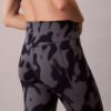 Leggings 7/8 con estampado abstracto Soft Sport Leggings 7/8 con estampado abstracto Soft Sport