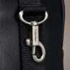 Llavero con mini bolsa y estampado llamativo