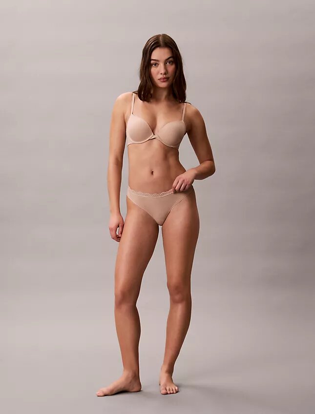 Microfiber Thong con encaje Microfiber Thong con encaje